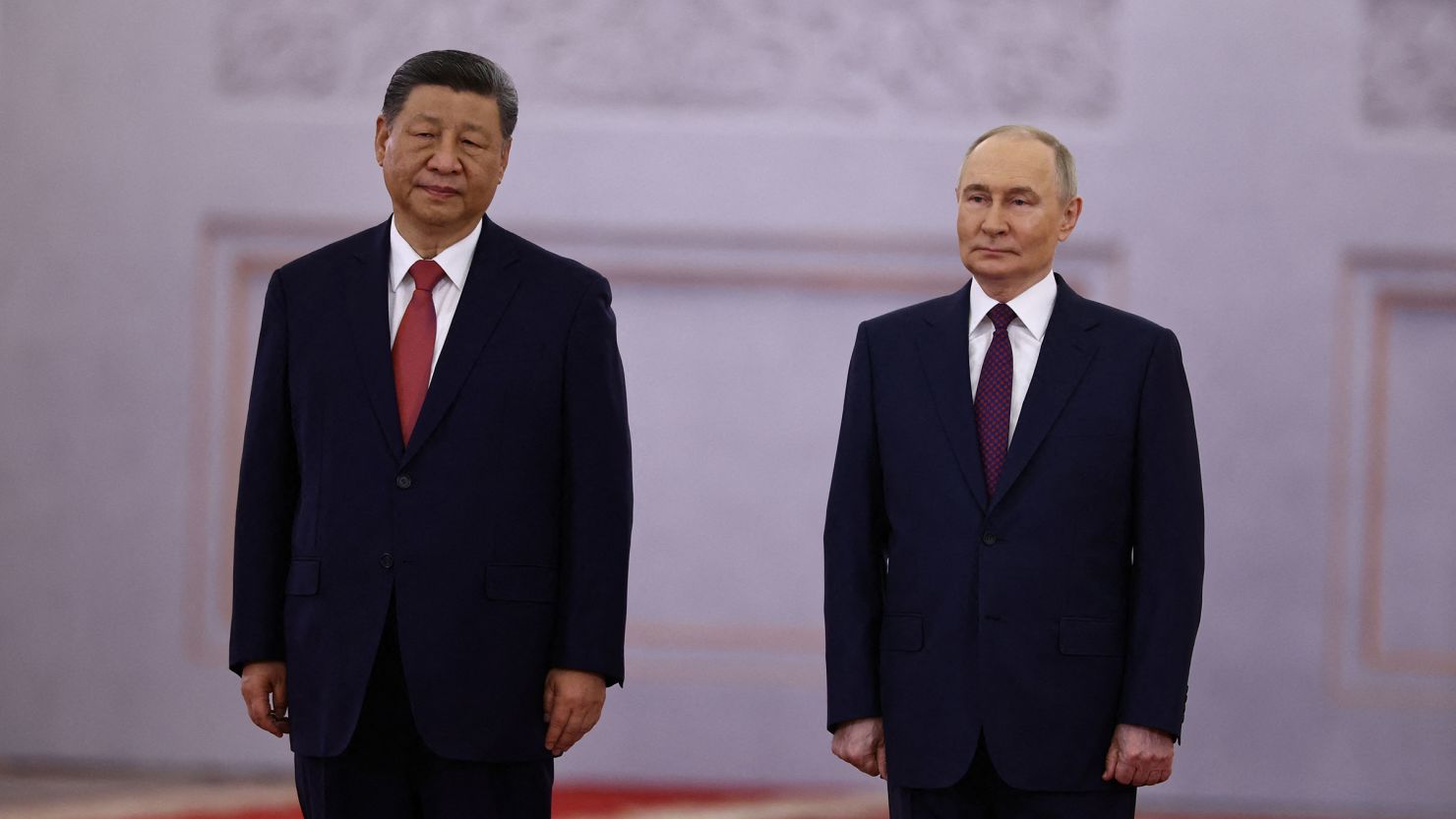 Il leader cinese Xi Jinping promuove la Cina come forza di stabilità economica globale